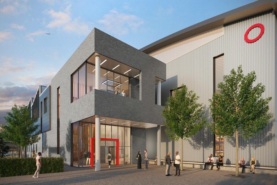 Courier Rd, Rainham for lease - Building Photo - Image 3 of 8