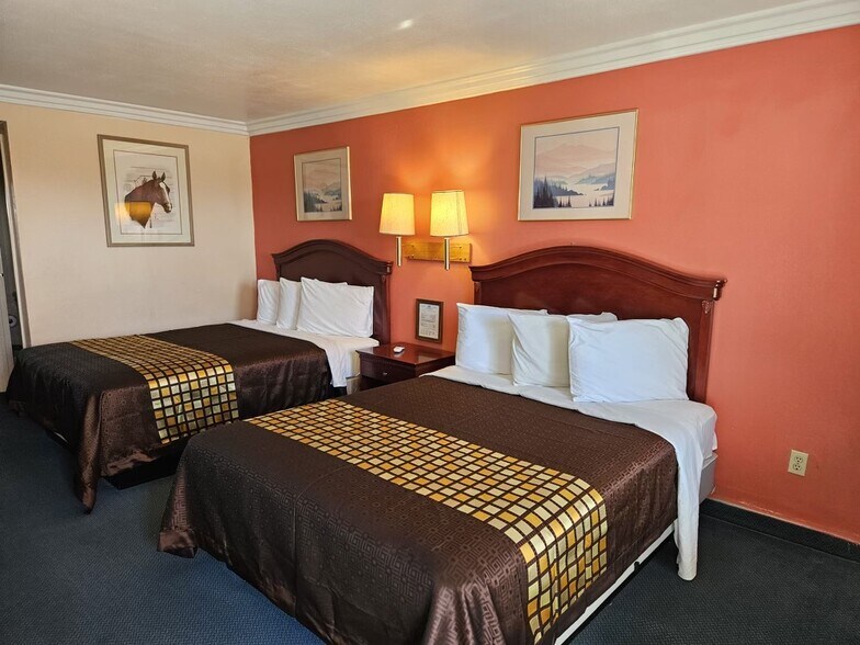 16352 Sierra Hwy, Mojave, CA à vendre - Photo intérieure - Image 3 de 20