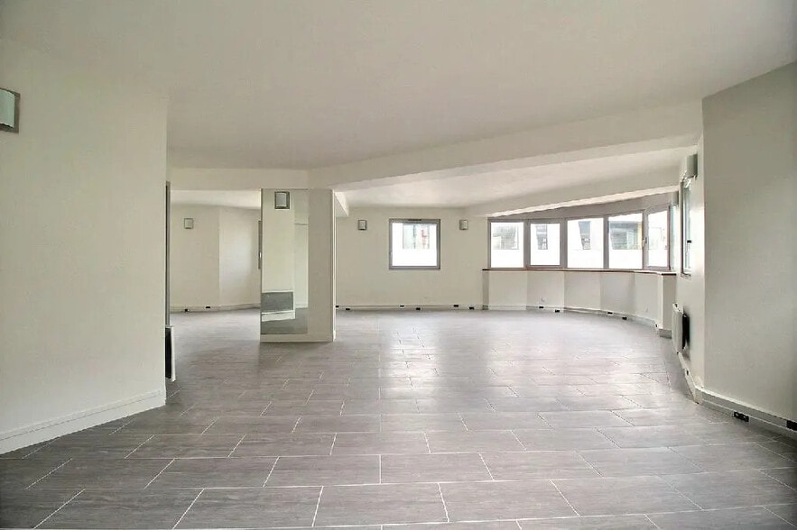 18 Rue Mademoiselle, Paris for lease - Interior Photo - Image 2 of 9