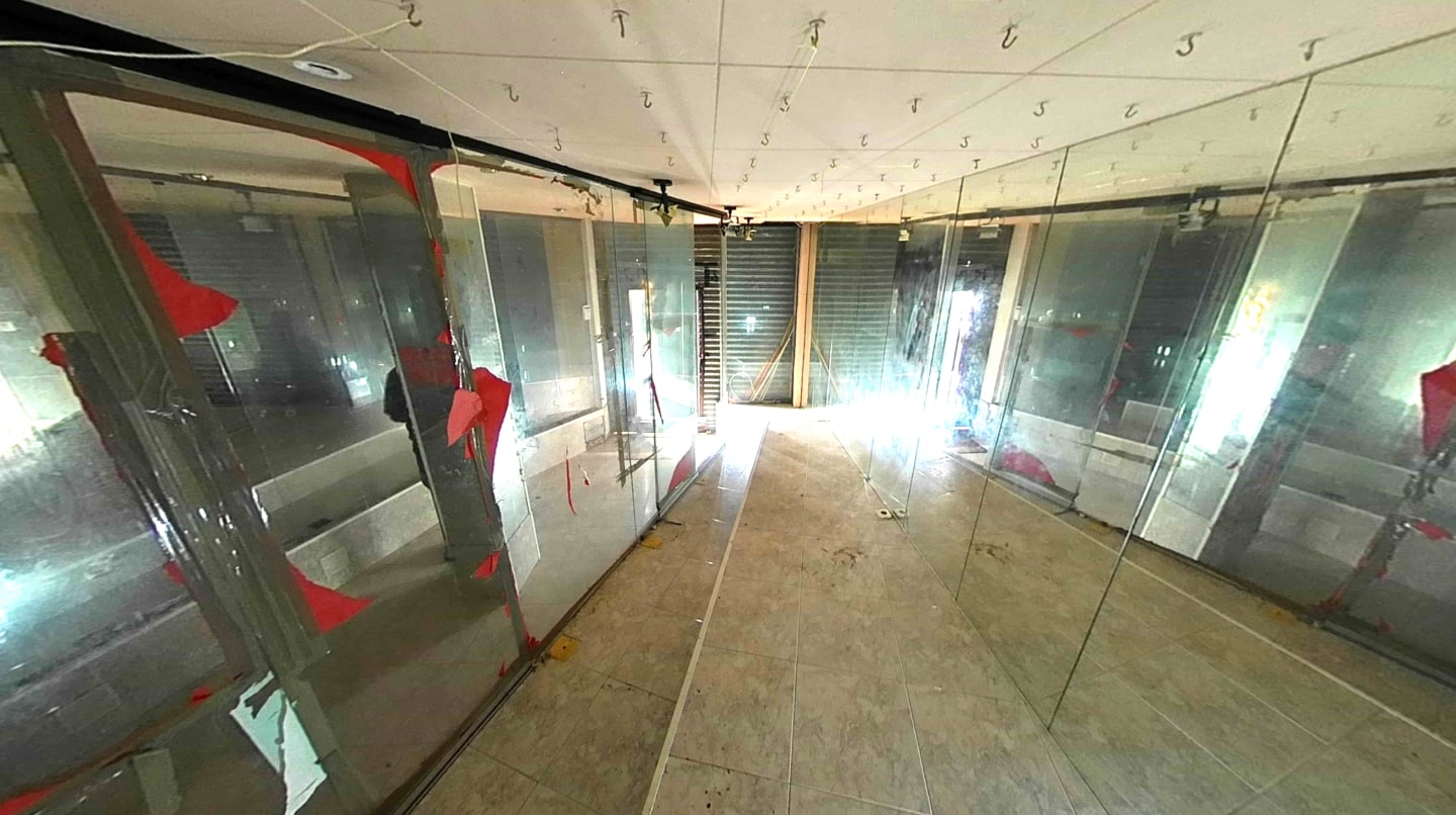 Mataró, BAR 08303 - Unité 3-4-5 -  - Photo intérieure - Image 1 of 18