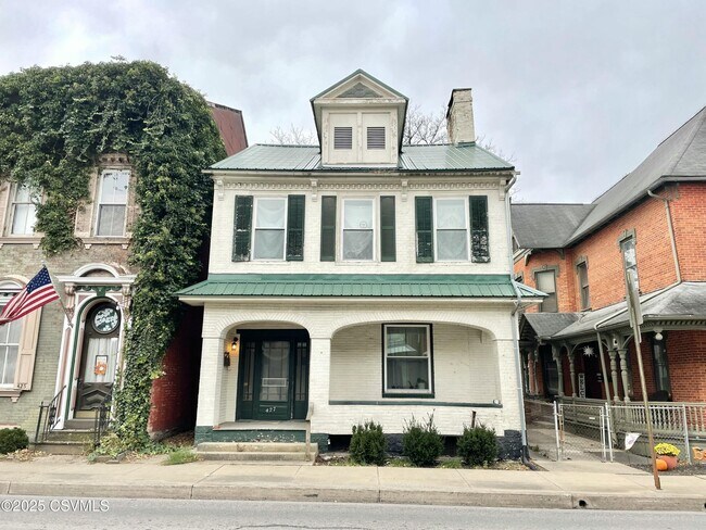 More details for 427 Chestnut St, Mifflinburg, PA - Multifamily for Sale