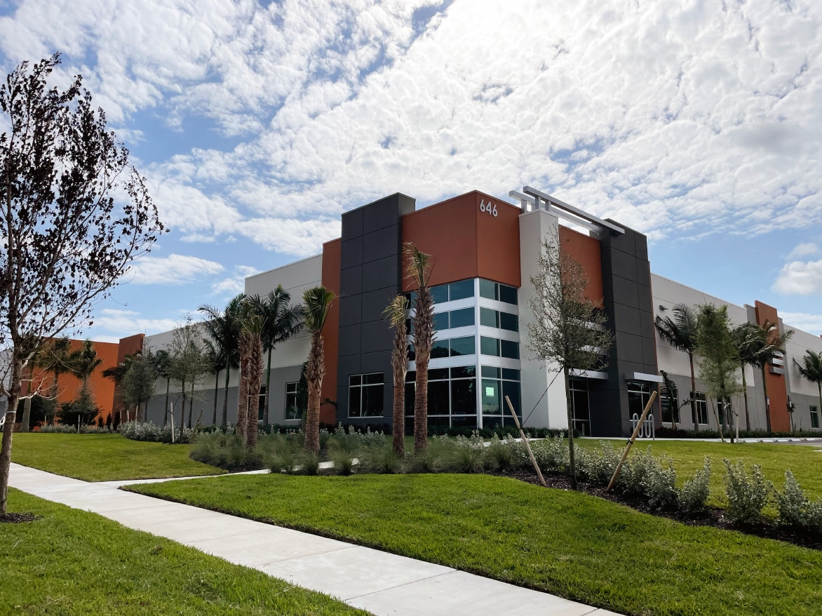 644-646 Park of Commerce Way, Boca Raton, FL for lease Primary Photo- Image 1 of 3