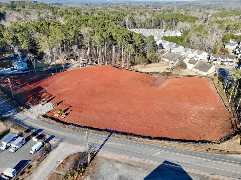 Victoria Rd. -Individually or Portfolio portfolio of 2 properties for sale on LoopNet.ca - Building Photo - Image 2 of 24