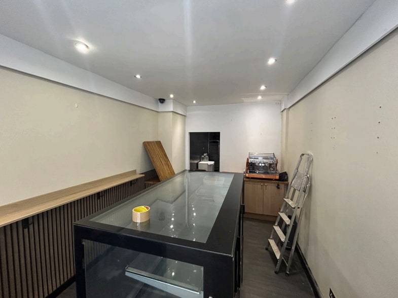 1622 Great Western Rd, Glasgow for lease - Interior Photo - Image 3 of 3
