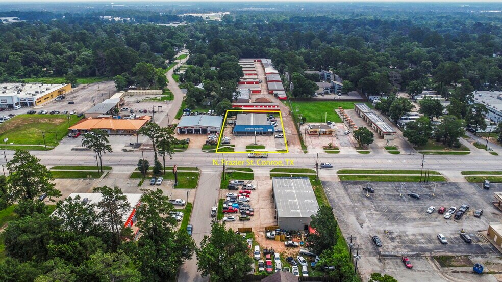 1806 N Frazier St, Conroe, TX à vendre - Photo du bâtiment - Image 2 de 10