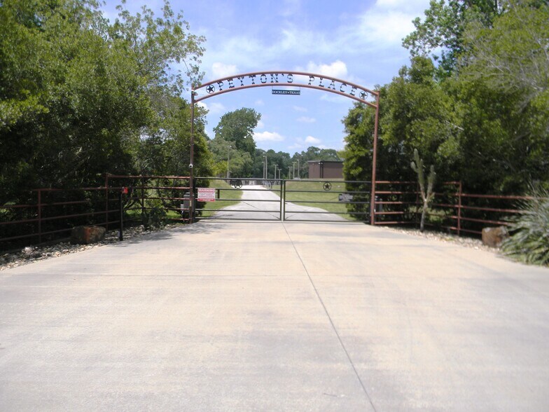 20329 Roberts Cemetery Rd, Hockley, TX for lease - Building Photo - Image 3 of 37