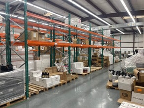 4504-4506 Bennett Memorial Rd, Durham, NC à louer Photo intérieure- Image 2 de 6