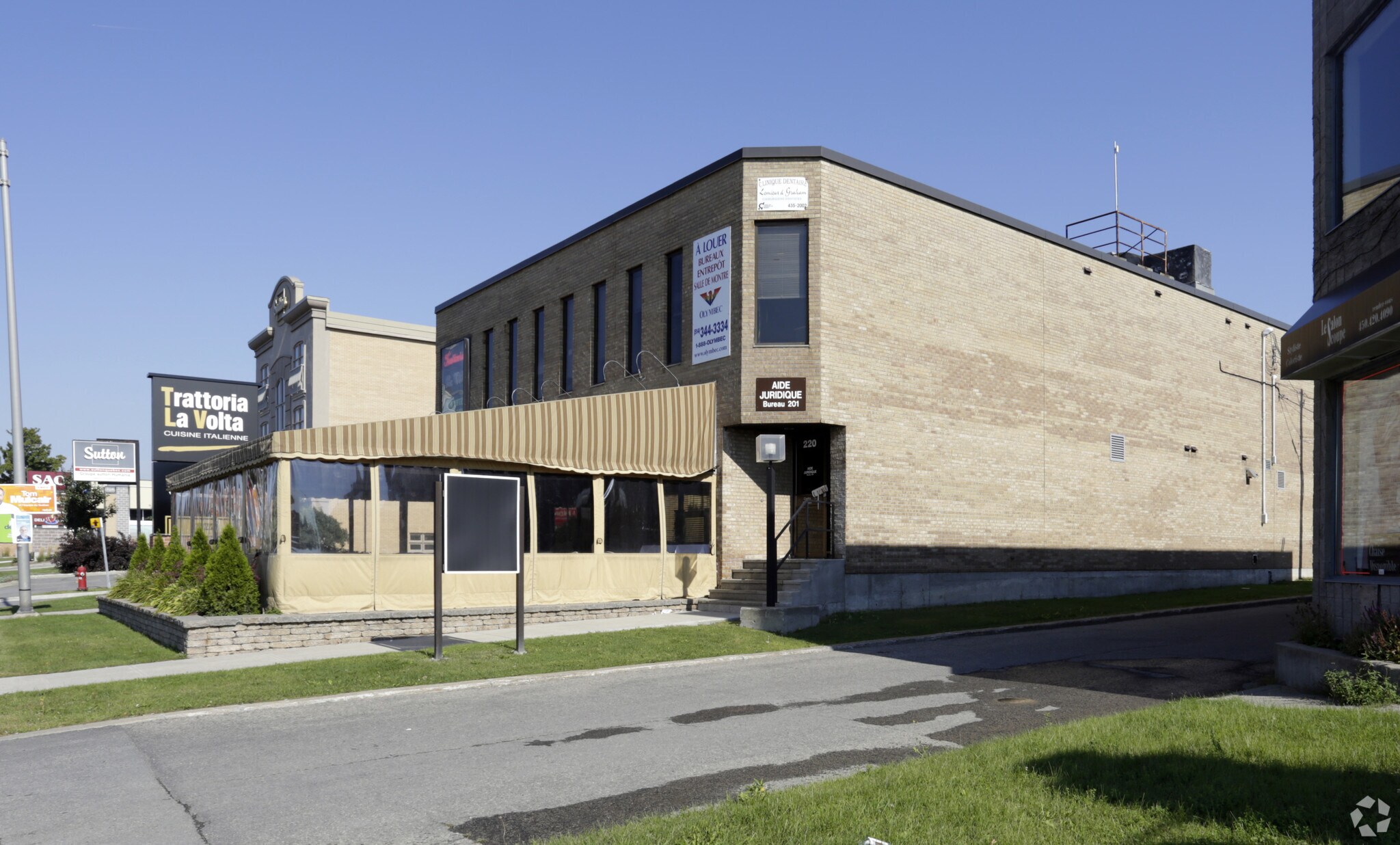 220-222 Boul du Curé-Labelle, Sainte-Thérèse, QC à louer Photo principale- Image 1 de 13
