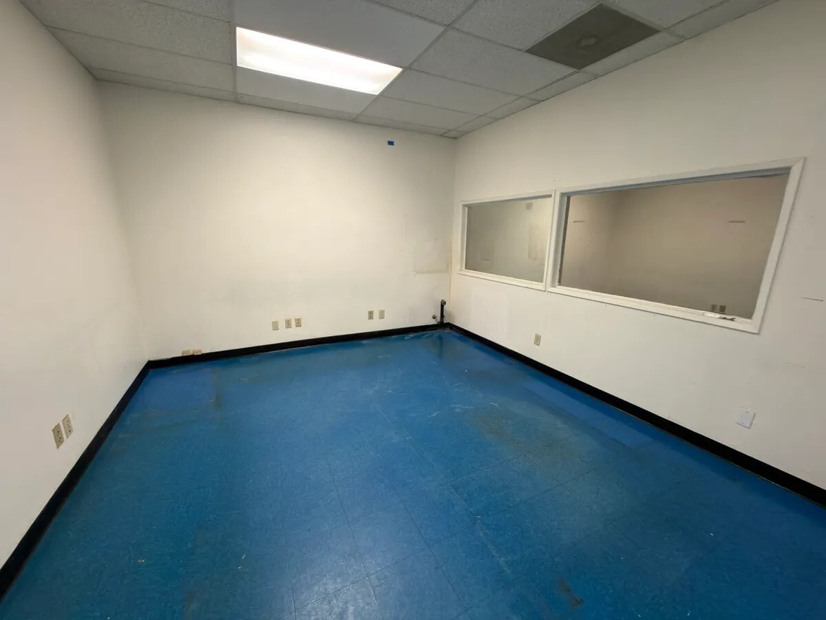 7125 El Cajon Blvd, San Diego, CA for sale Interior Photo- Image 1 of 3