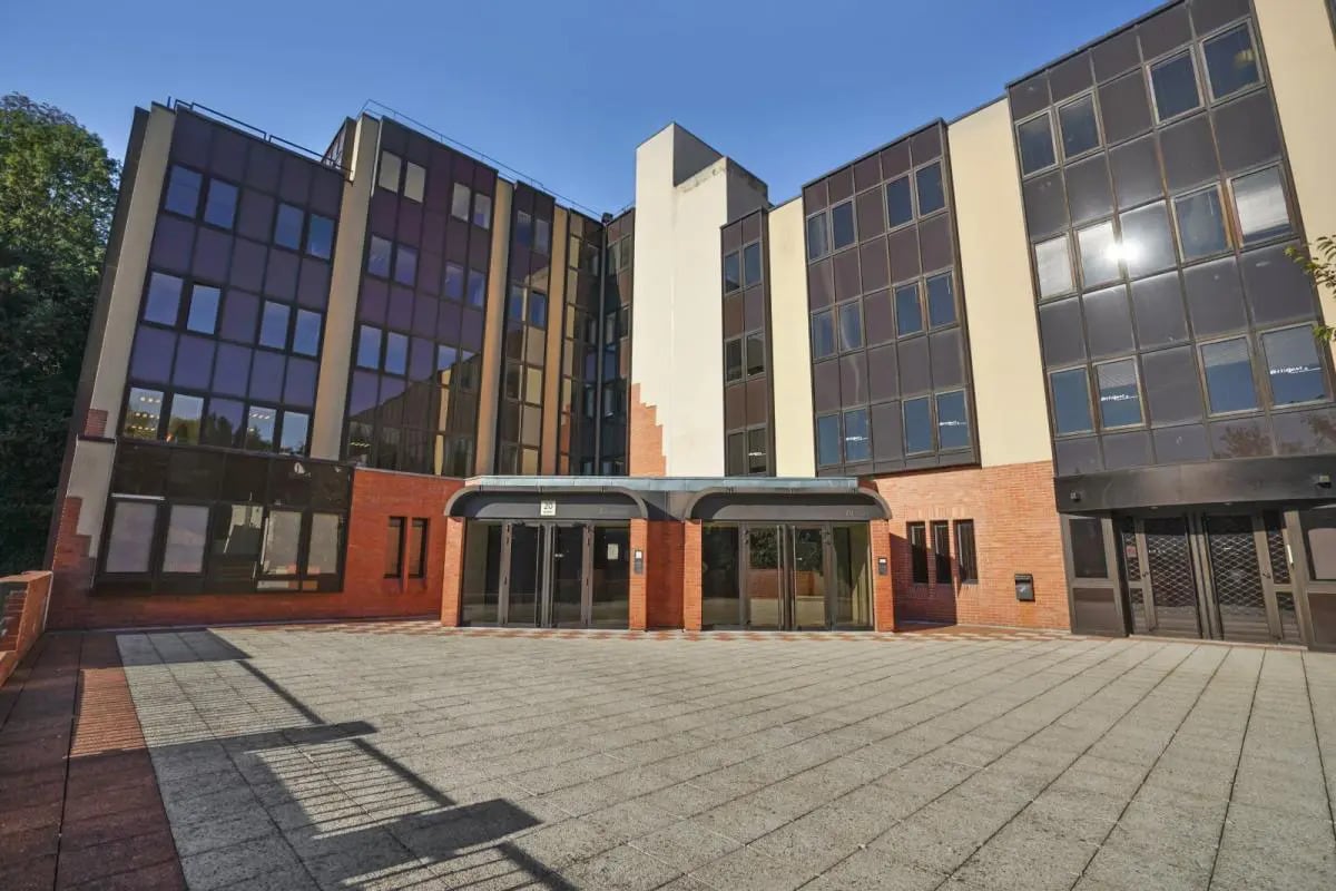 Office in Saint-Germain-en-Laye for lease Building Photo- Image 1 of 12