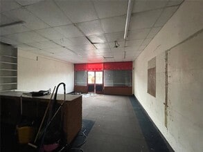 50 Linden Way, Canvey Island for lease Interior Photo- Image 2 of 6