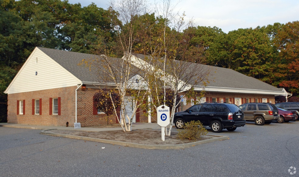 6144 Route 25A, Wading River, NY for sale - Primary Photo - Image 1 of 2