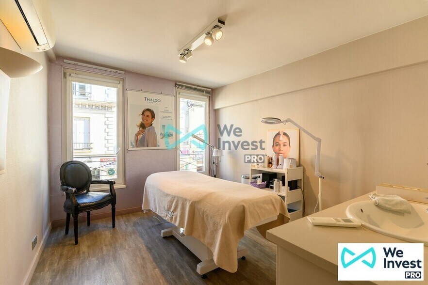 Retail in Coulommiers for sale - Interior Photo - Image 3 of 8