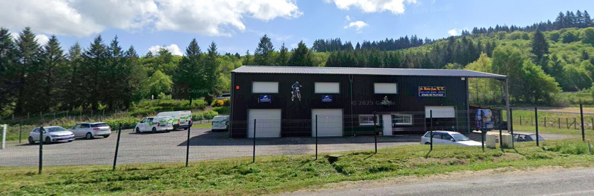 Flex in Compreignac for lease Building Photo- Image 1 of 2
