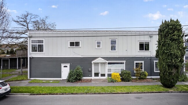 More details for 1315 S 23rd St, Tacoma, WA - Retail for Sale