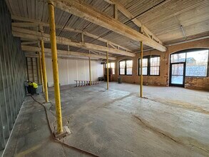 909 Islington St, Portsmouth, NH for lease Interior Photo- Image 1 of 4