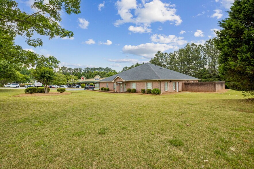 4225 S Lee St, Buford, GA à vendre - Photo du bâtiment - Image 2 de 39