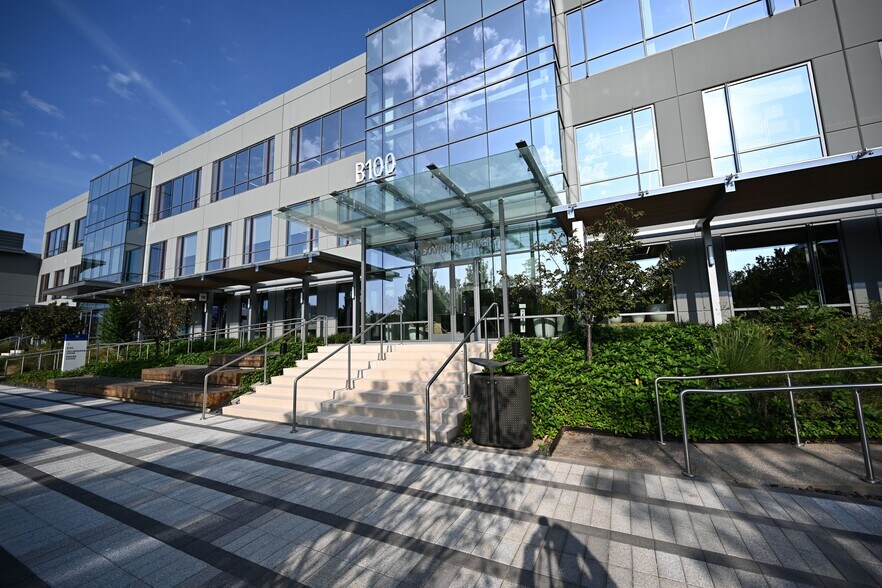 8800 Technology Forest Pl, The Woodlands, TX à louer - Photo du bâtiment - Image 3 de 39