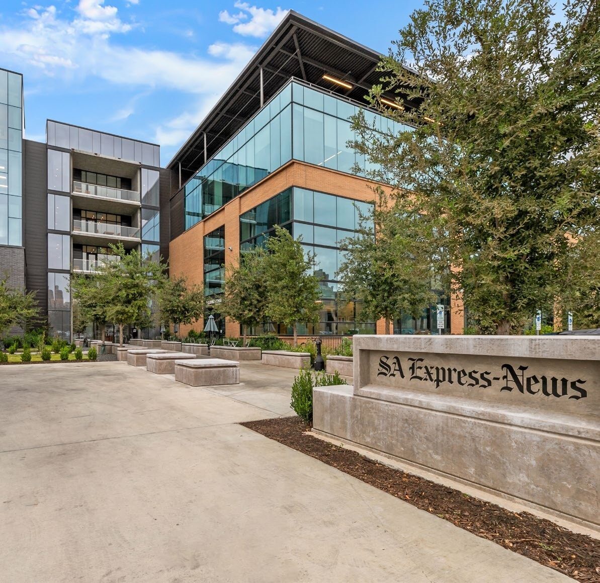 420 Broadway St, San Antonio, TX à louer Photo du bâtiment- Image 1 de 11