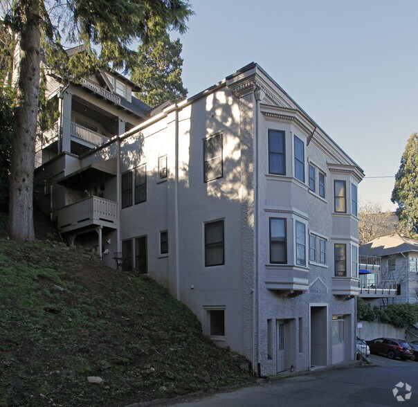 839 SW Green Ave, Portland, OR à vendre - Photo principale - Image 1 de 3