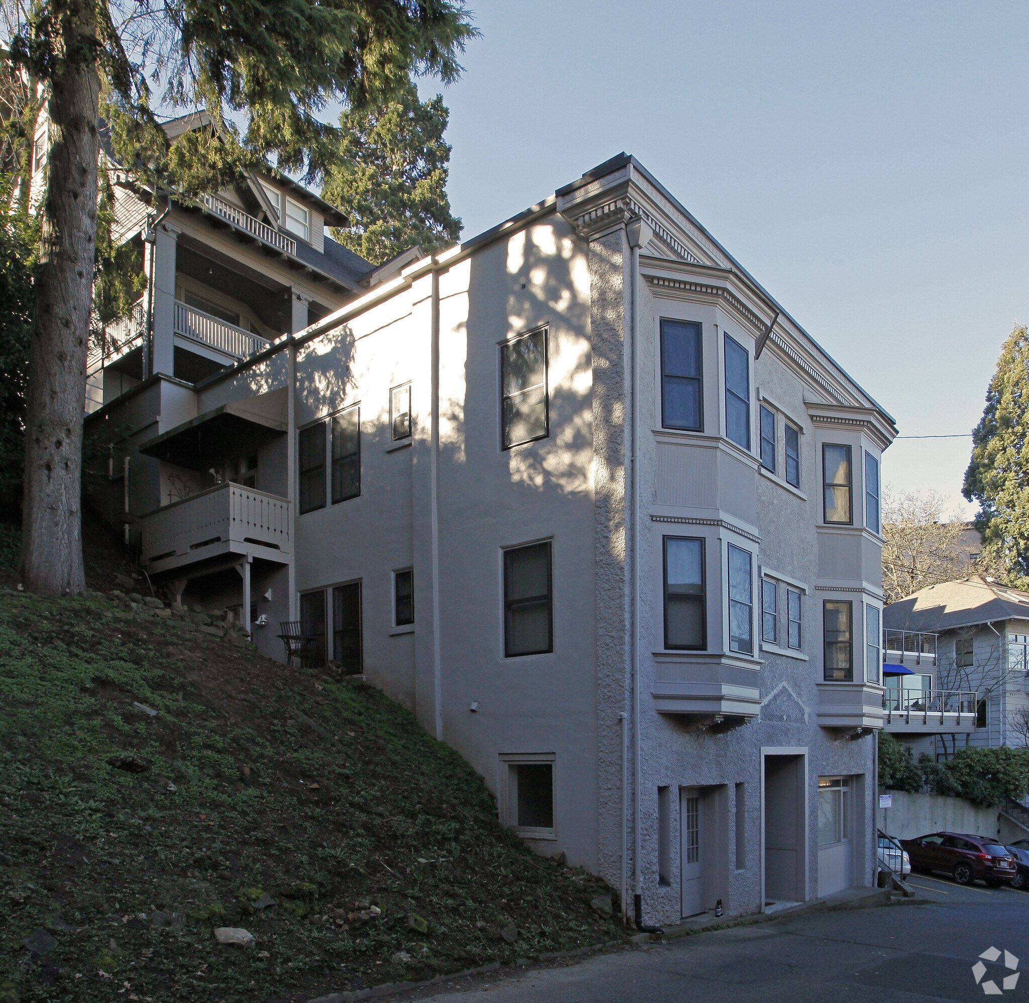 839 SW Green Ave, Portland, OR for sale Primary Photo- Image 1 of 4