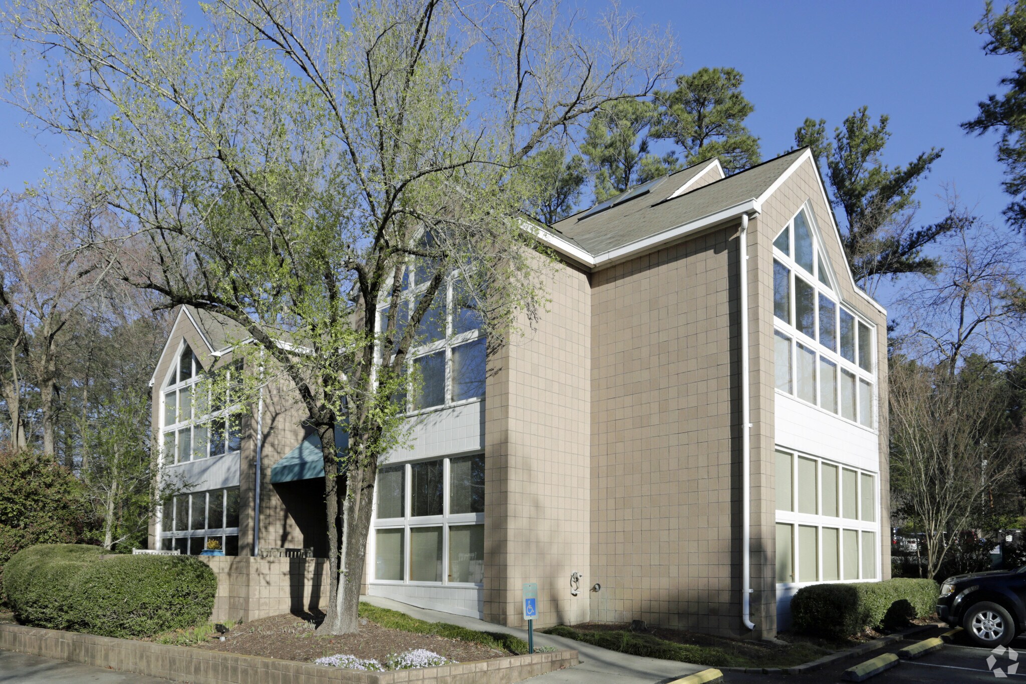 976 Martin Luther King Jr Blvd, Chapel Hill, NC for lease Building Photo- Image 1 of 30
