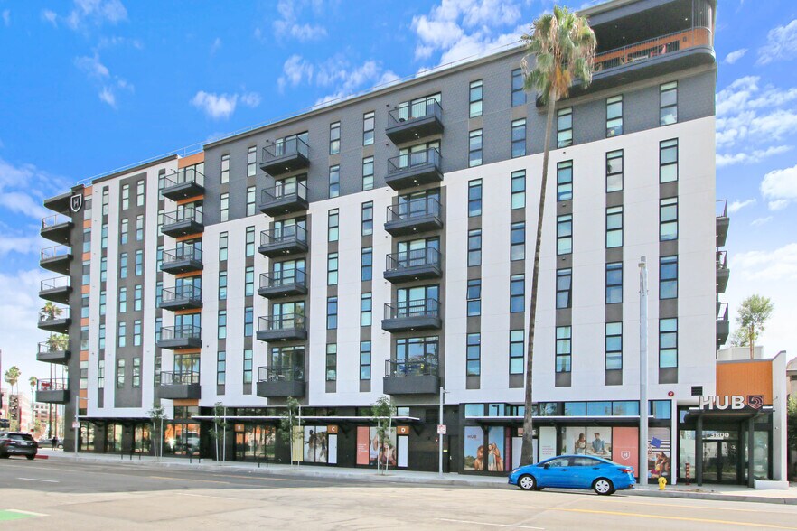 3800 S Figueroa St, Los Angeles, CA à louer - Photo du bâtiment - Image 2 de 10