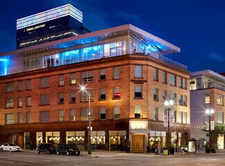 Plus de détails pour 901 Hennepin Ave, Minneapolis, MN - Commerce de détail à louer
