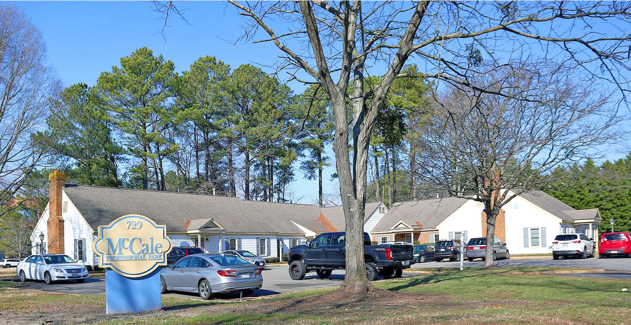 729 Thimble Shoals Blvd, Newport News, VA à louer Photo du b timent- Image 1 de 6