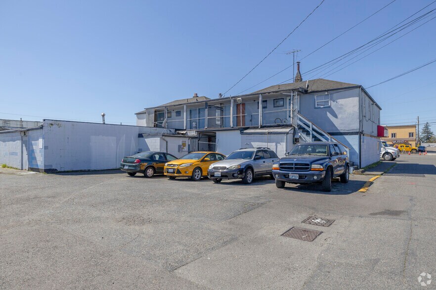 8201 Tacoma Way, Tacoma, WA à vendre - Photo du bâtiment - Image 3 de 7