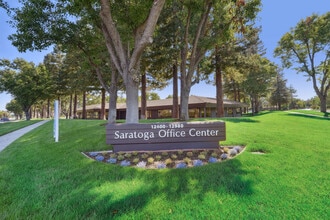 12900 Saratoga Ave, Saratoga, CA à louer Photo intérieure- Image 1 de 7