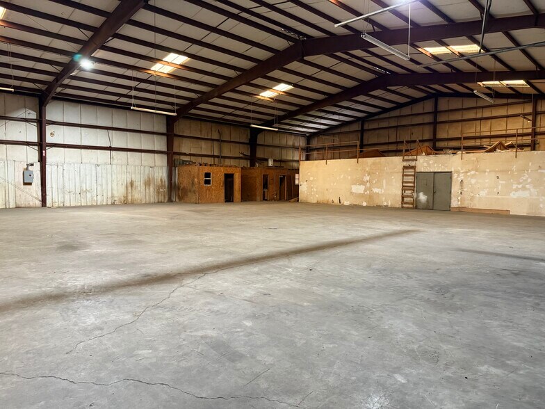 3706 Indian Hills Rd, Decatur, AL à louer - Photo du bâtiment - Image 2 de 6