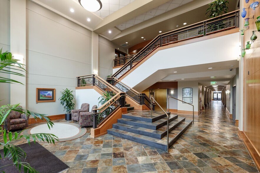 360 E 10th Ave, Eugene, OR à vendre - Photo du bâtiment - Image 3 de 43