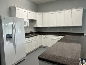370 SE Craig Ave, Lake City, FL for lease Interior Photo- Image 2 of 9