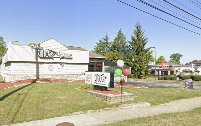 Plus de détails pour 14952 Pearl Rd, Strongsville, OH - Commerce de détail à louer