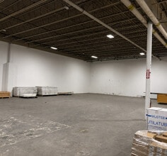 17-01 Pollitt Dr, Fair Lawn, NJ for lease Interior Photo- Image 2 of 5