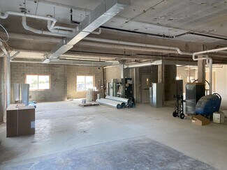 Plus de détails pour 3800 Park East Dr, Beachwood, OH - Bureau/Commerce de détail à louer