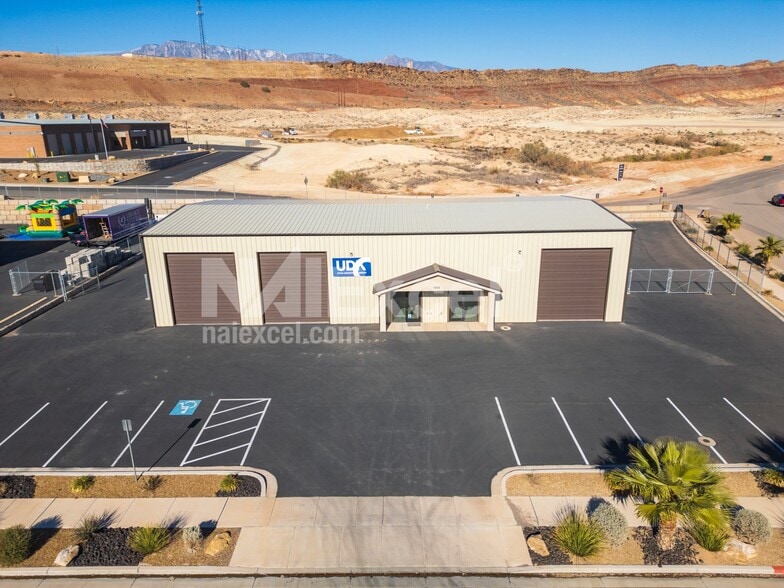 5682 W 670 S, Hurricane, UT à vendre - Photo du bâtiment - Image 3 de 29