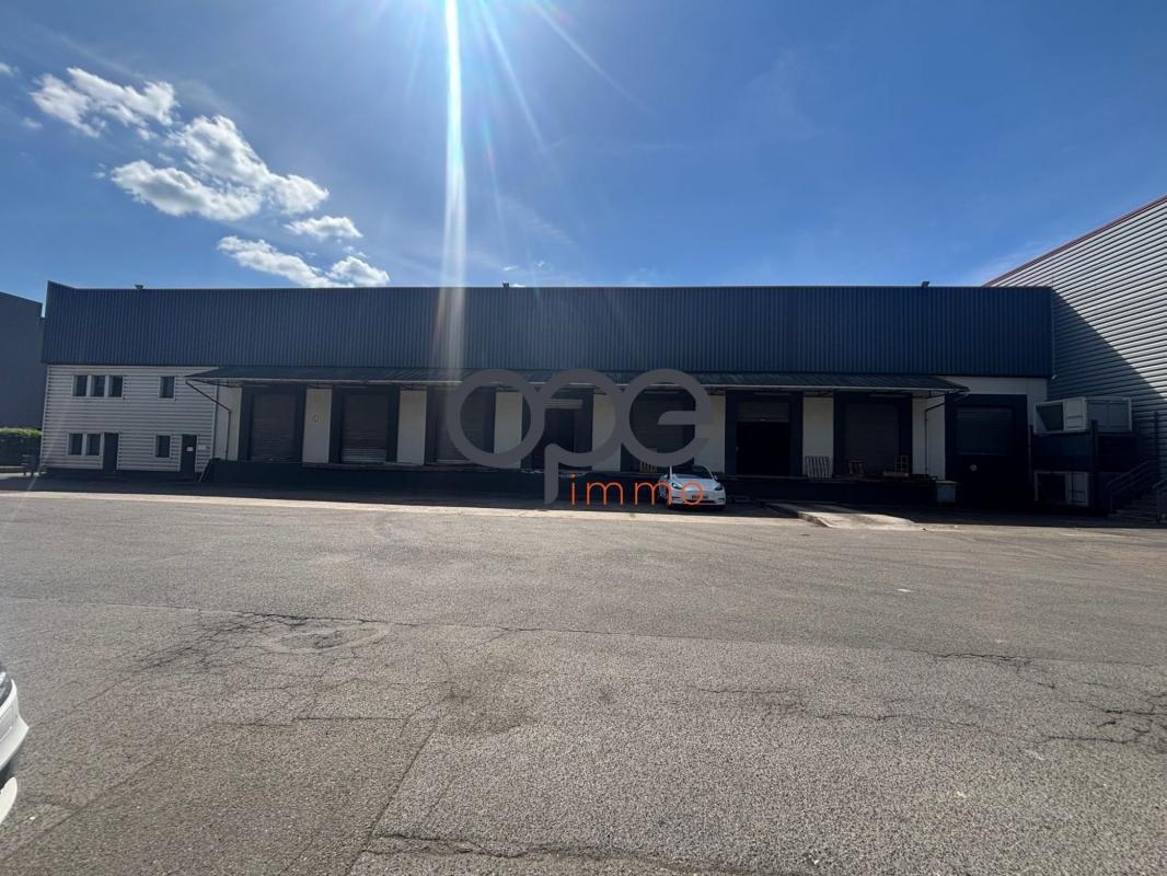 Industrial in Gonesse for lease Building Photo- Image 1 of 9