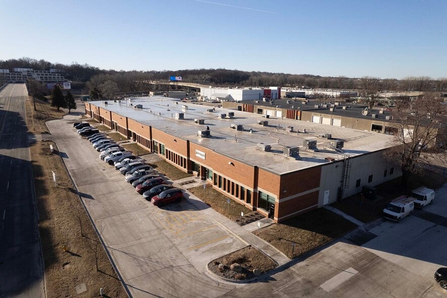 600 SW 7th St, Des Moines, IA for lease - Building Photo - Image 3 of 8