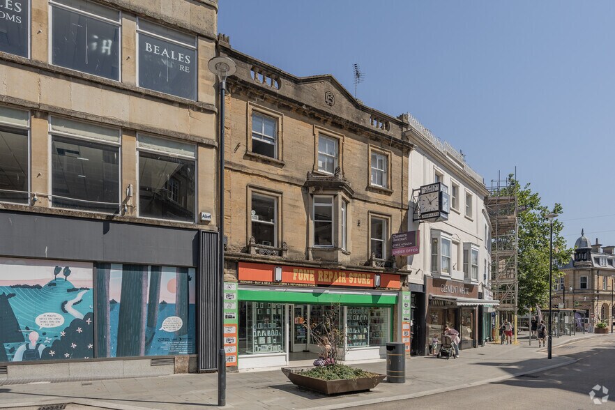 7 High St, Yeovil for sale - Building Photo - Image 2 of 2