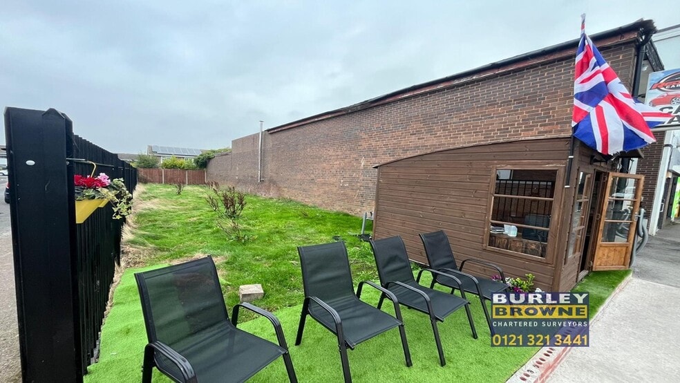 291 Reddicap Heath Rd, Sutton Coldfield à louer - Photo du bâtiment - Image 3 de 11