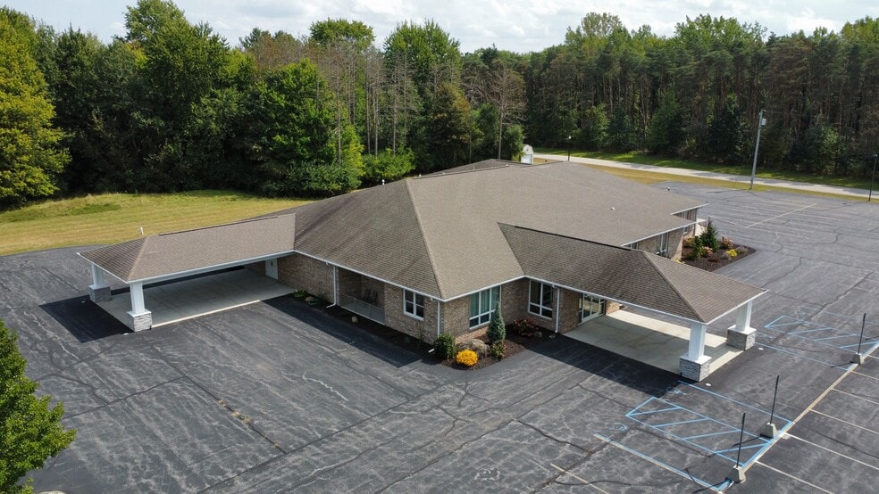 209 Entrepreneur Dr, Saint Charles, MI for lease - Building Photo - Image 2 of 21