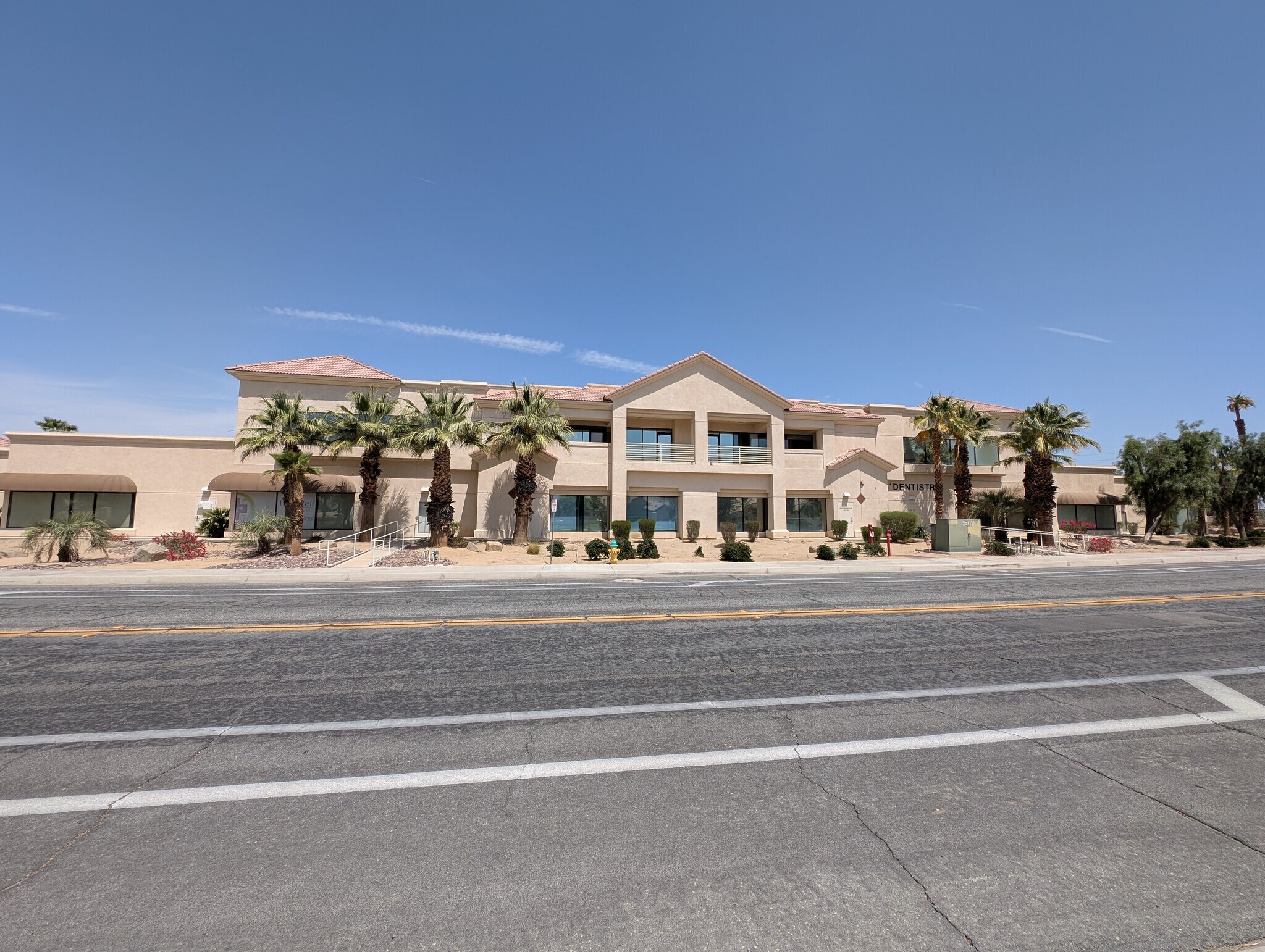 78900 Avenue 47, La Quinta, CA for lease Primary Photo- Image 1 of 4
