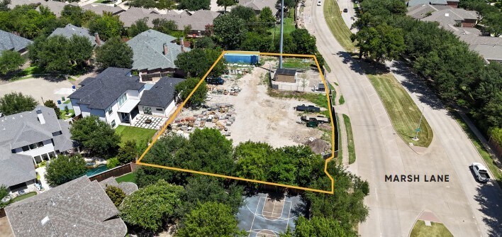 3005 Marsh Ln, Carrollton, TX à vendre - Photo du bâtiment - Image 2 de 3