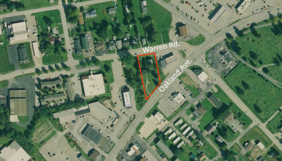 1621 Warren Rd, Indiana, PA à vendre - Photo du bâtiment - Image 2 de 3