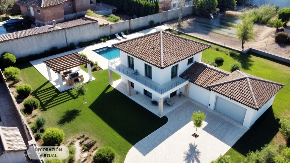 Calle del Oruel, 12, Nuez de Ebro, Zaragoza for sale - Building Photo - Image 1 of 12