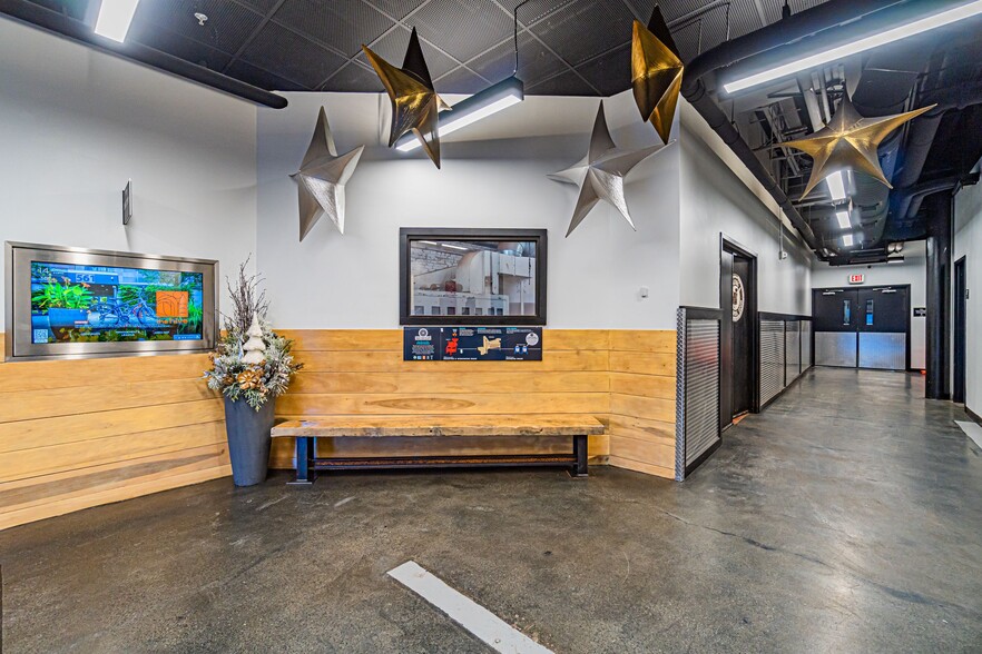 561 Windsor St, Somerville, MA for lease - Building Photo - Image 3 of 8