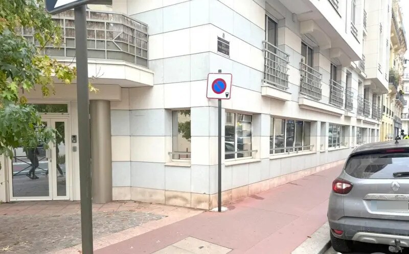 Retail in Levallois-Perret for sale Building Photo- Image 1 of 13