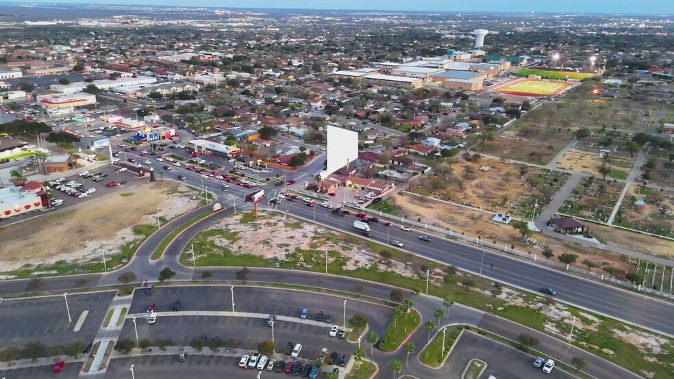 1919 E Saunders St, Laredo, TX for sale - Commercial Listing Video - Image 2 of 8